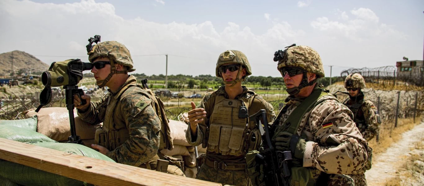 Χάος στο Αφγανιστάν: Νέο χτύπημα των ΗΠΑ με ρουκέτες στην Καμπούλ ενώ εκπνέει το τελεσίγραφο των Ταλιμπάν